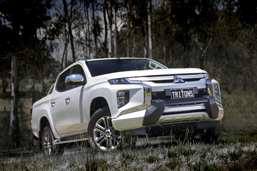  Mitsubishi Triton GLS Premium Club Cab 2019 года  (AU) (фото 1 из 38)